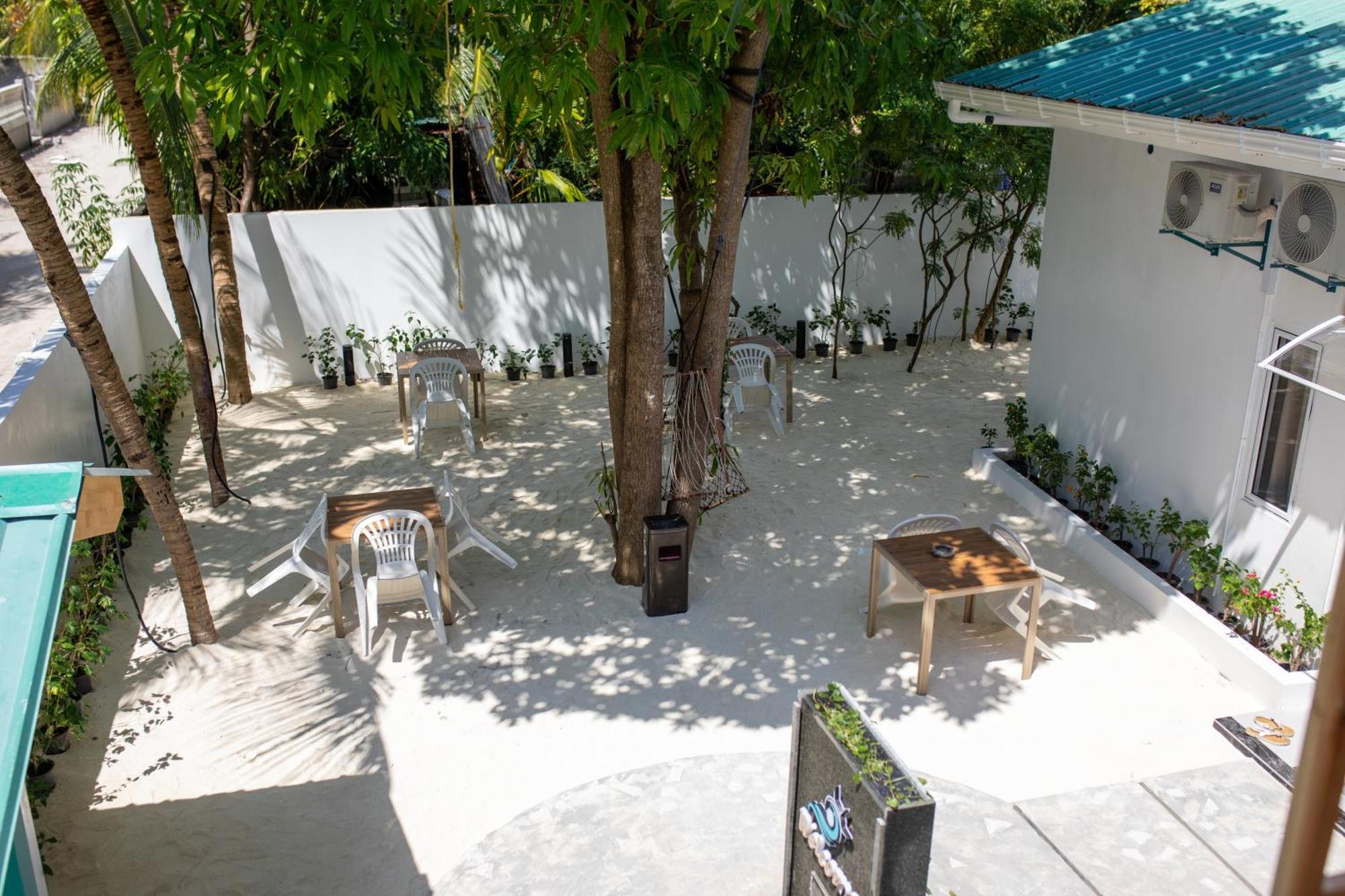 Aqua Heaven Inn Mathiveri Exterior photo
